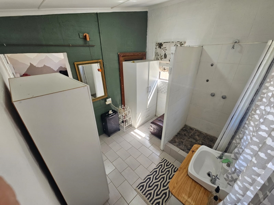 To Let 2 Bedroom Property for Rent in Oakdale Western Cape